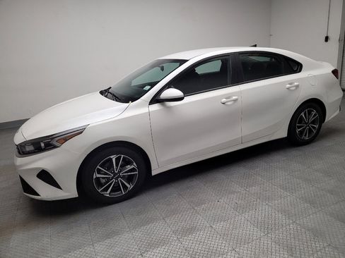 Used 2024 Kia Forte LXS FWD image 2