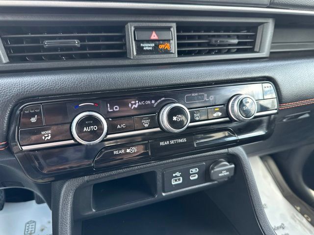 Used 2025 Honda Pilot Sport image 24