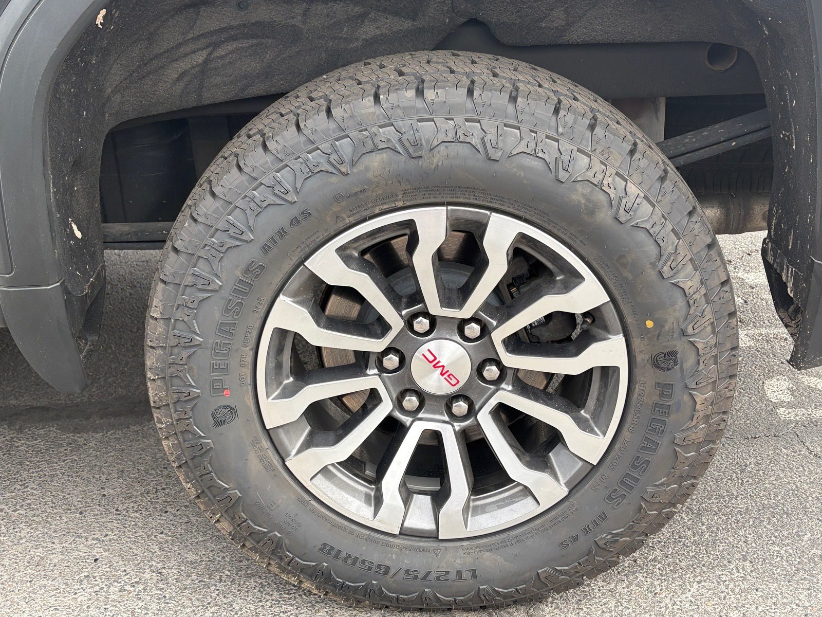 Used 2021 GMC Sierra 1500 AT4 w/ AT4 Preferred Package AWD/4WD image 5