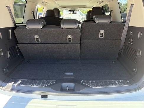 Used 2025 INFINITI QX80 Luxe RWD image 30