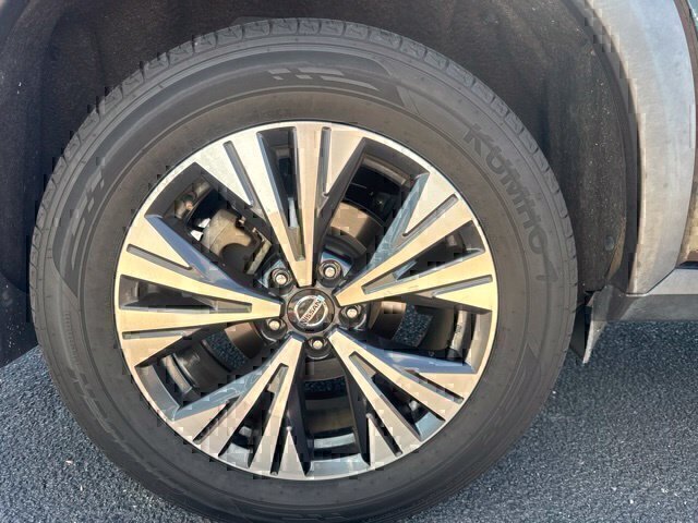 Used 2021 Nissan Rogue SV FWD image 6