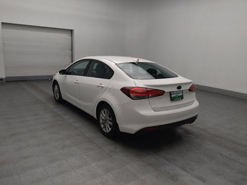 Used 2017 Kia Forte S image 5