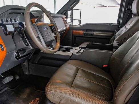 Used 2016 Ford F250 King Ranch w/ FX4 Off-Road Package AWD/4WD image 14