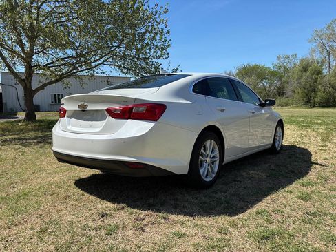 Used 2016 Chevrolet Malibu LT w/ Leather Package image 5