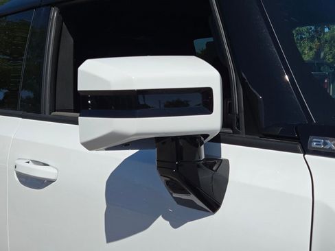 New 2025 GMC Hummer EV 2X w/ Extreme Off-Road Package image 5