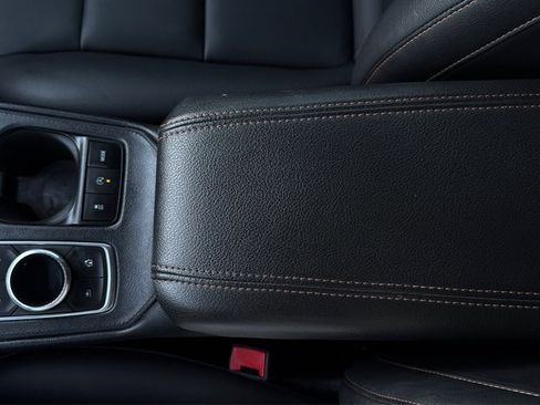 Used 2019 Cadillac XT4 Sport w/ Driver Awareness Package image 30