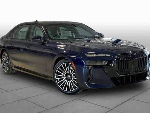 New 2026 BMW 760i xDrive w/ Executive Package AWD/4WD image 2