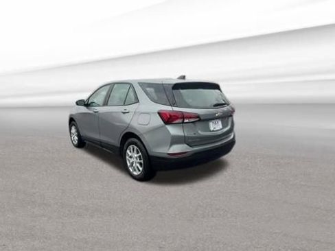 Used 2023 Chevrolet Equinox LS image 33