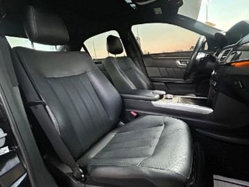 Used 2016 Mercedes-Benz E 400 Sedan image 9