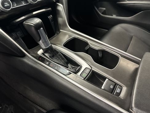 Used 2020 Honda Accord Sport image 28