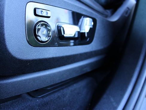 Used 2019 BMW X5 xDrive50i w/ M Sport Package AWD/4WD image 18