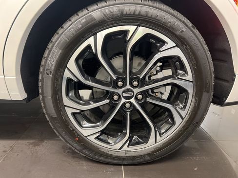 New 2026 Lincoln Nautilus Reserve image 7