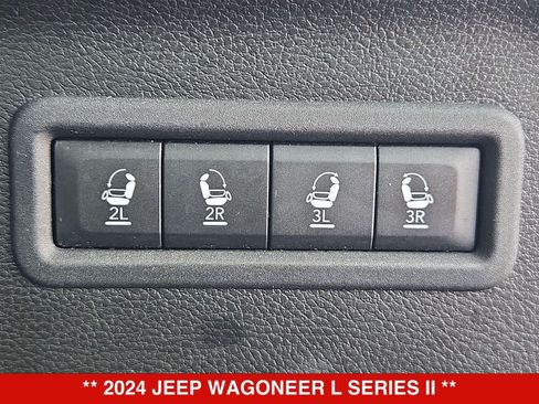 Used 2024 Jeep Wagoneer L Series II RWD image 36
