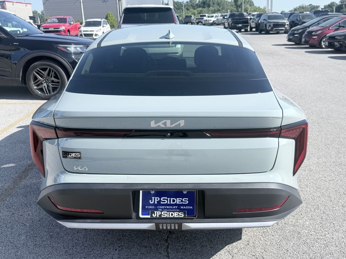 Used 2025 Kia K4 FWD image 6