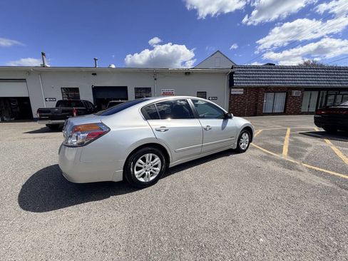 Used 2010 Nissan Altima Hybrid Sedan image 8