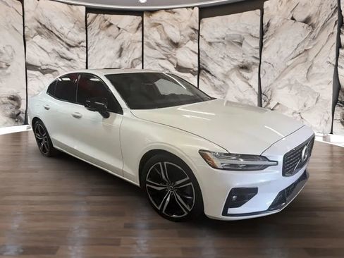 Used 2021 Volvo S60 T5 R-Design FWD image 7