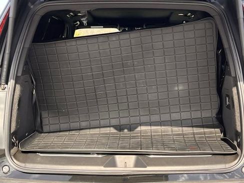 Certified 2024 Cadillac Escalade Premium Luxury image 33