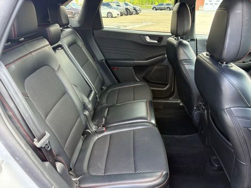 Used 2025 Ford Escape ST-Line Select AWD/4WD image 15
