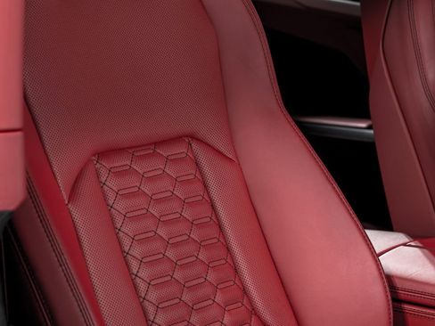 Used 2022 Lamborghini Urus AWD/4WD image 38