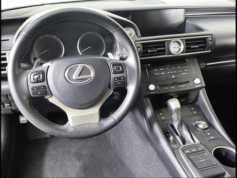 Used 2015 Lexus RC 350 w/ Luxury Package RWD image 8