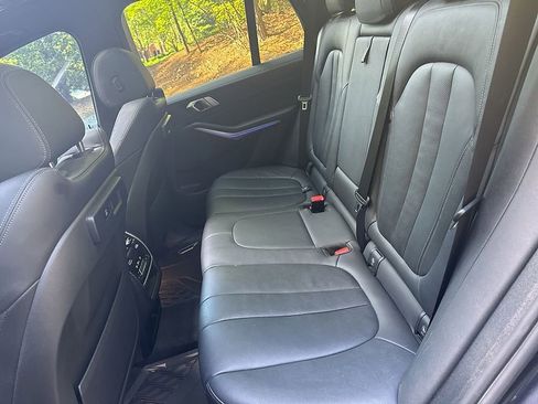 Used 2022 BMW X5 sDrive40i w/ M Sport Package RWD image 29