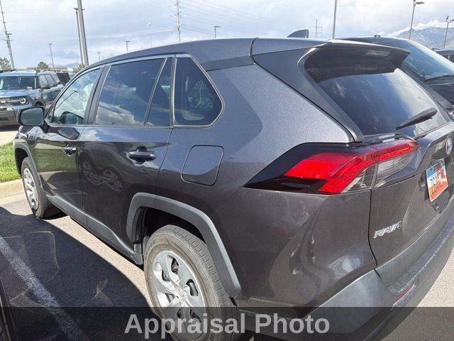 Used 2023 Toyota RAV4 LE AWD/4WD image 12