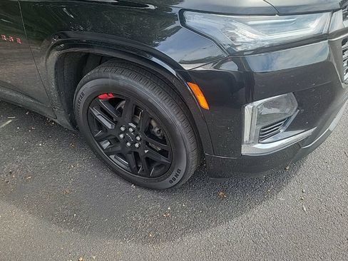 Used 2023 Chevrolet Traverse Premier w/ Redline Edition FWD image 5