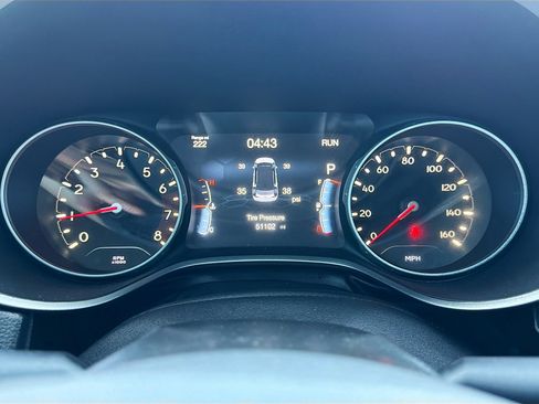 Used 2018 Jeep Compass Latitude w/ Popular Equipment Group FWD image 37