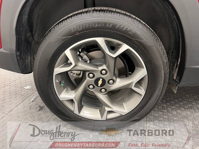 Used 2025 Chevrolet Trax LT w/ LT Convenience Package FWD image 18