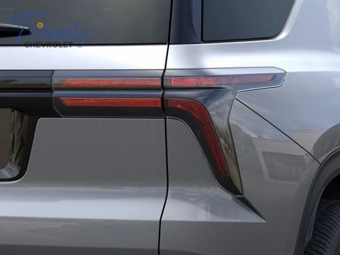 New 2026 Chevrolet Traverse LT w/ Midnight/Sport Edition AWD/4WD image 11