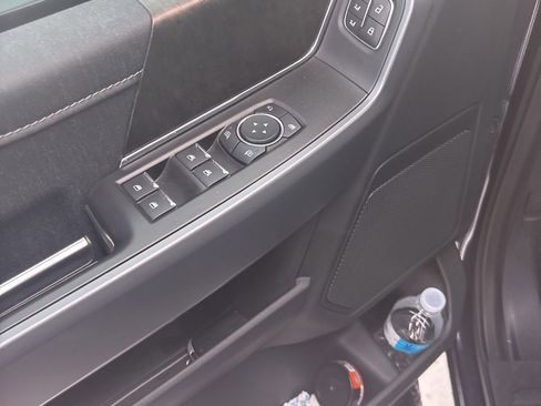 Used 2021 Ford F150 Lariat w/ Tow Technology Package image 13