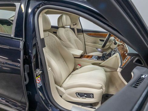 Used 2021 Bentley Flying Spur W12 AWD/4WD image 49
