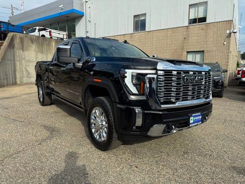 Used 2024 GMC Sierra 3500 Denali w/ Denali Reserve Package AWD/4WD image 9