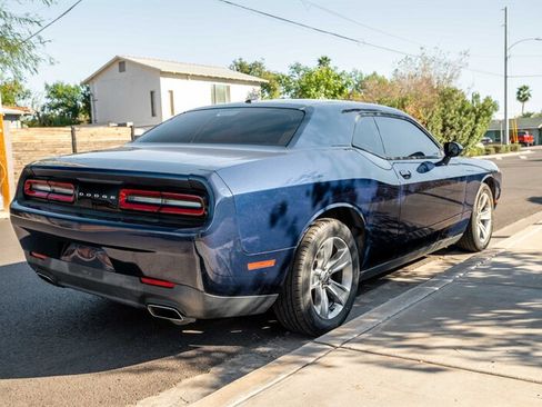 Used 2016 Dodge Challenger SXT RWD image 5