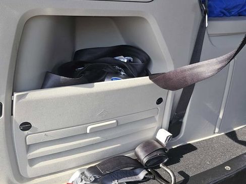 Used 2019 Dodge Grand Caravan SXT image 12