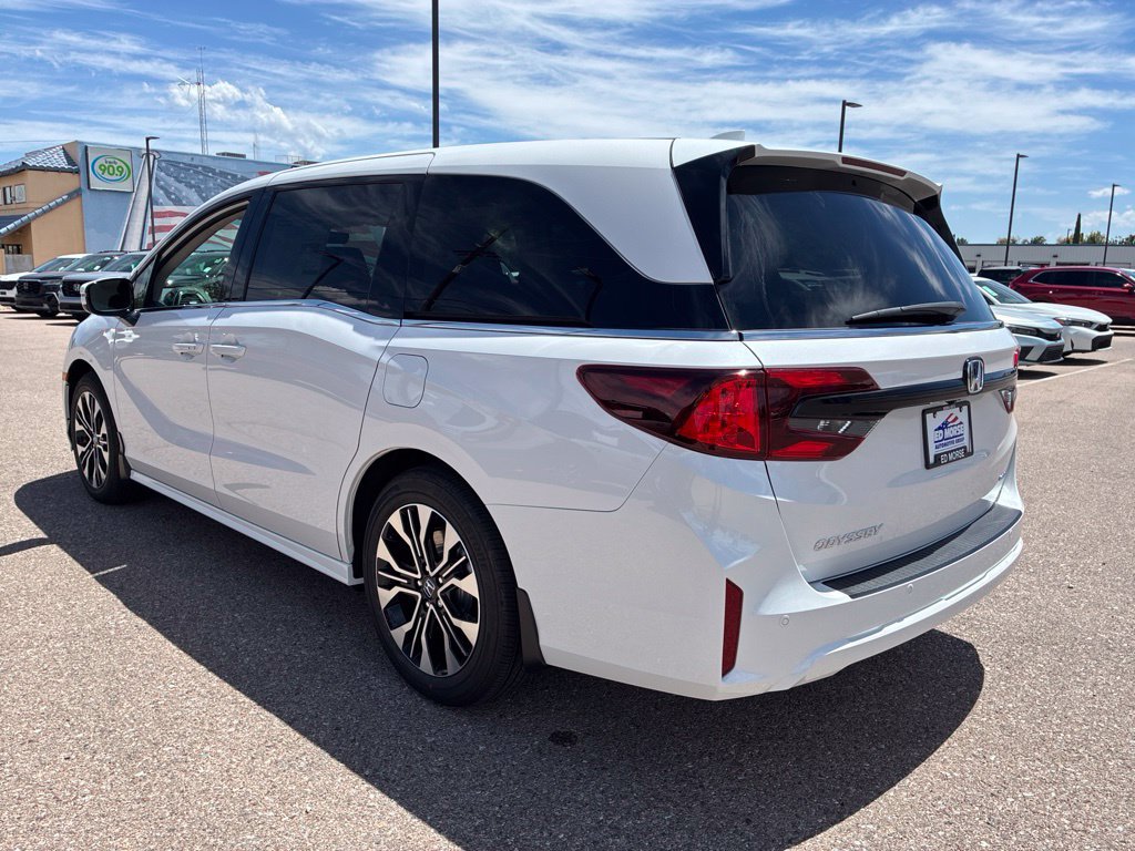 New 2026 Honda Odyssey Elite image 3