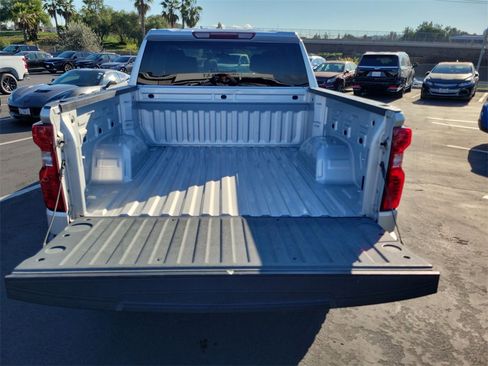 Used 2021 Chevrolet Silverado 1500 LT image 24