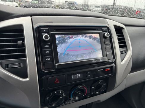 Used 2014 Toyota Tacoma PreRunner image 21