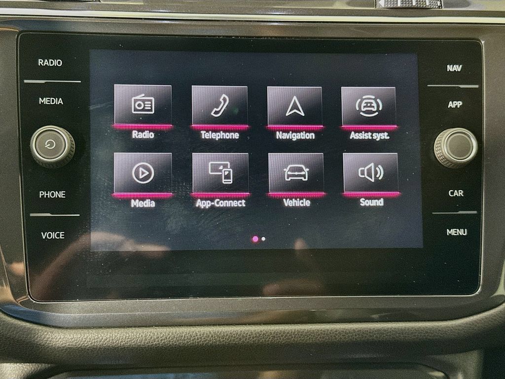 Used 2022 Volkswagen Tiguan SEL R-Line AWD/4WD image 14