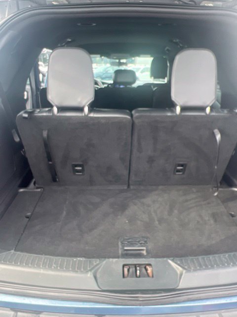 Used 2020 Ford Explorer XLT w/ Equipment Group 202A AWD/4WD image 25