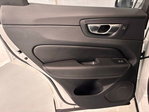 Certified 2025 Volvo XC60 B5 Plus image 22