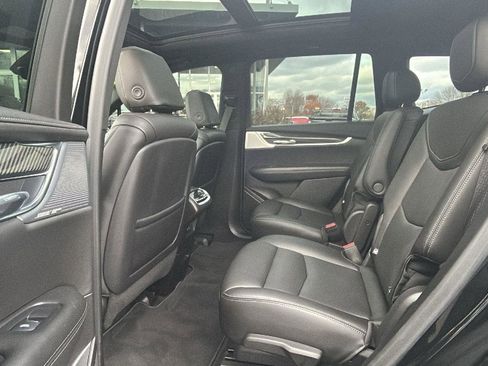 Certified 2022 Cadillac XT6 Sport w/ Technology Package image 35