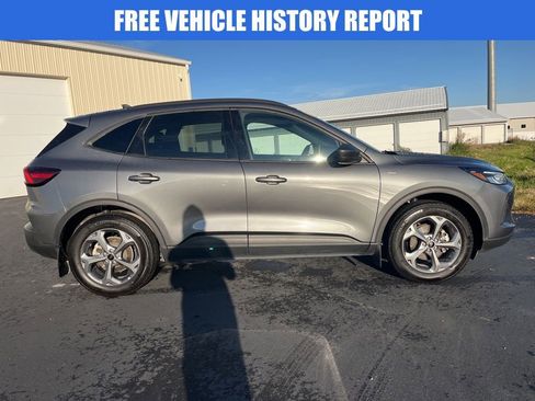 Used 2025 Ford Escape ST-Line w/ Cold Weather Package image 3