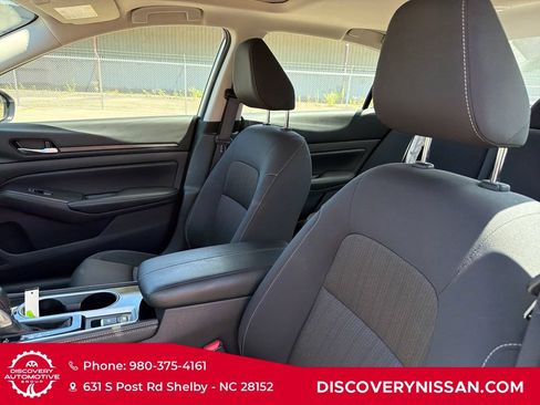 Certified 2024 Nissan Altima 2.5 SV w/ SV Premium Package FWD image 13
