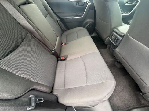 Used 2025 Toyota RAV4 LE AWD/4WD image 29