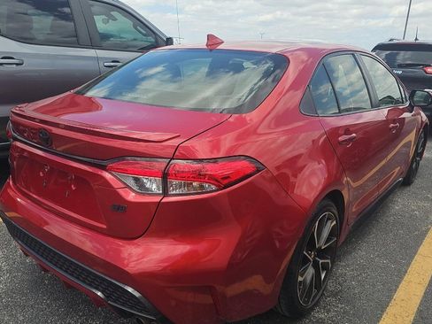 Used 2020 Toyota Corolla SE w/ SE Premium Package FWD image 4