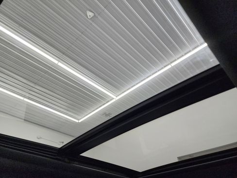 Used 2022 Ford F350 Lariat image 14