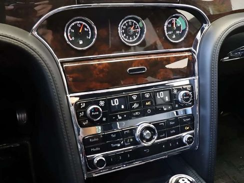Used 2014 Bentley Mulsanne RWD image 26