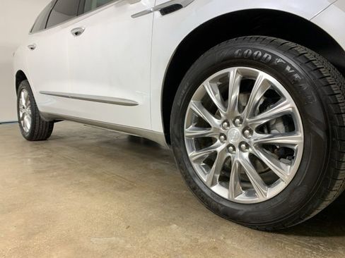 Used 2018 Buick Enclave Premium w/ Experience Buick Package image 6