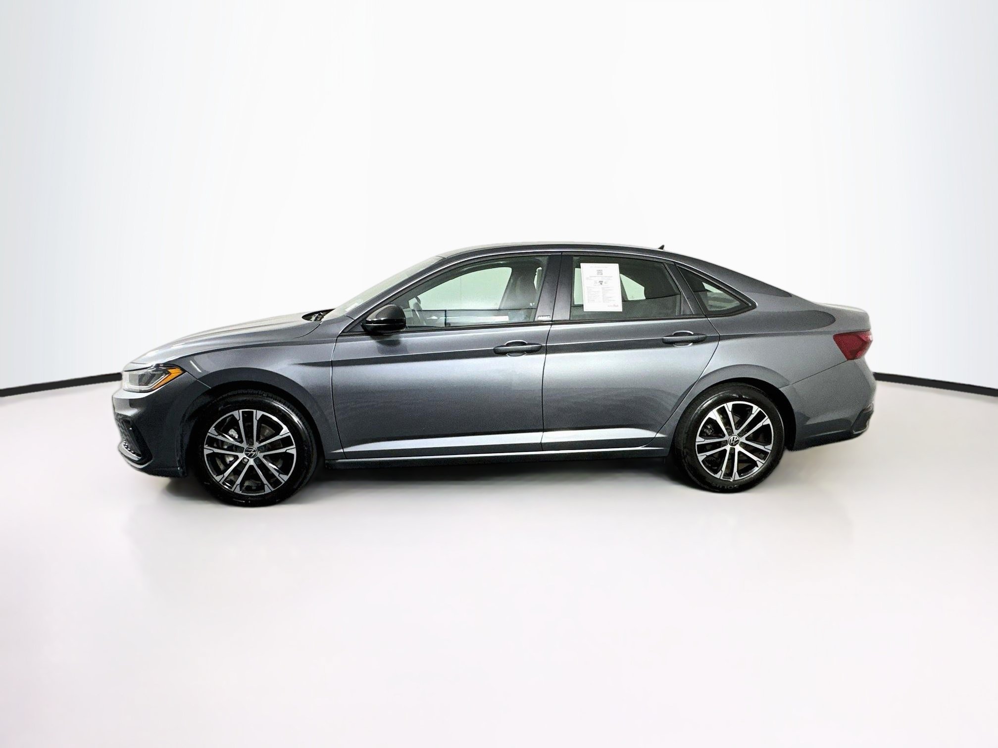 Used 2025 Volkswagen Jetta Sport FWD image 4